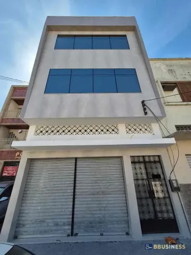 Prédio à Venda no Centro Moradia e Comércio no Mesmo Imóvel - Campos dos Goytacazes, RJ