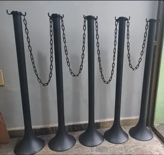 Kit Organizador de Filas - 4 Pedestais com Corrente Preta (15m)