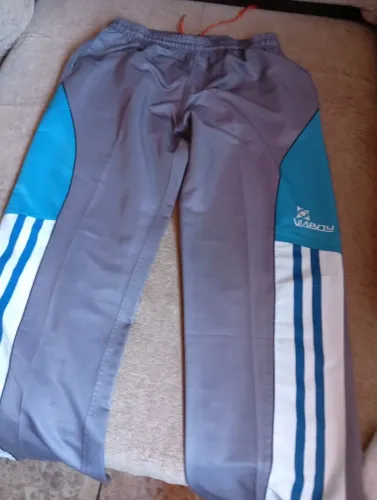 Calça de agasalho GG
