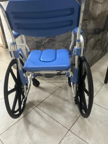 Cadeira de banho Dellamed D65 Alumínio Rodas 24" Resistência.150 Kg