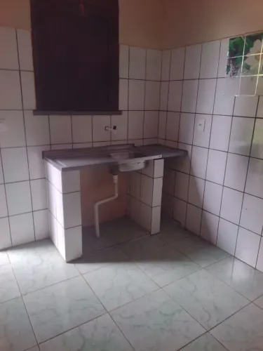 Um apartamento um quarto cozinha sala junto banheiro varanda toda murada bairro jardim bel