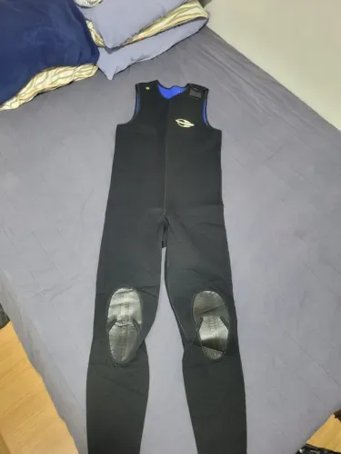 roupa de mergulho
