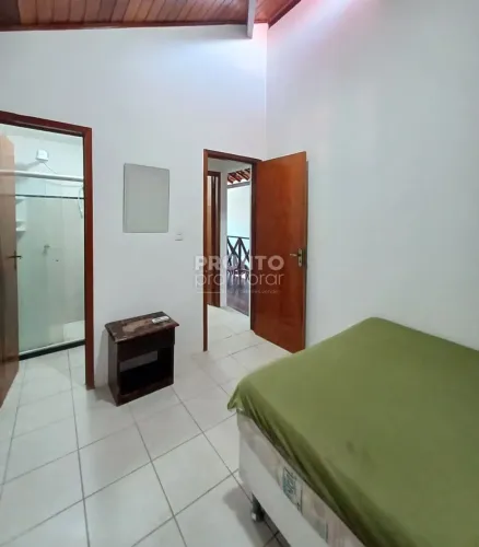 Casa de Condomínio com 4 quartos em Carneiros