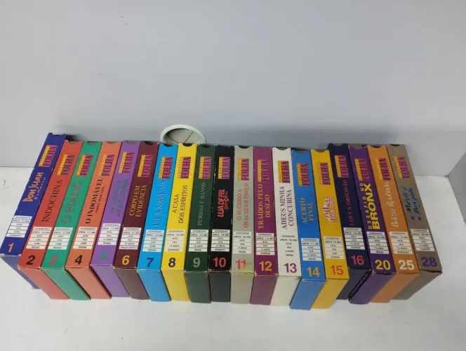 19 fitas VHS folha videoteca