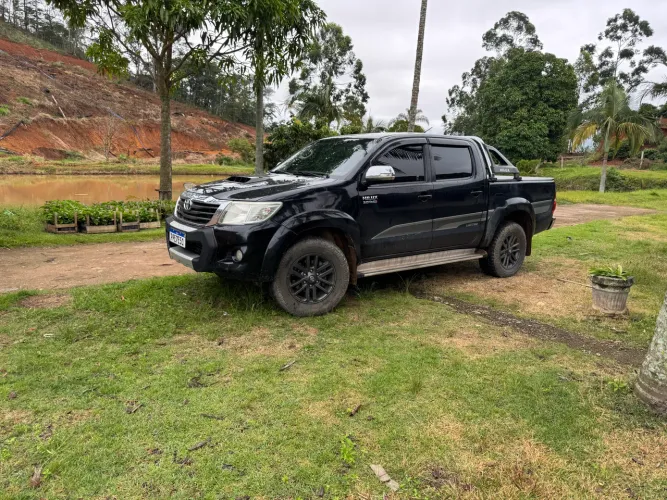 Toyota Hilux CD Limited 4X4 3.0 TDI Diesel Aut. 2015