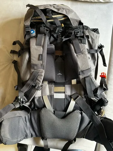 Mochila Cargueira Forclaz Trek 900 50+10L Trekking + Capa Chuva