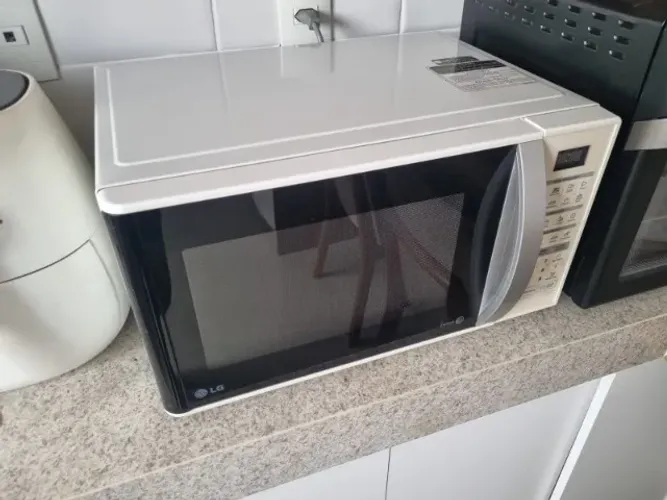Micro-Ondas LG (IWAVE)