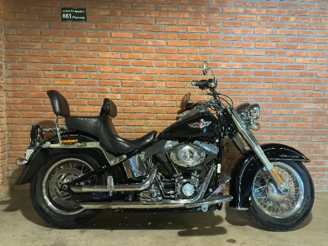 HARLEY-DAVIDSON DELUXE