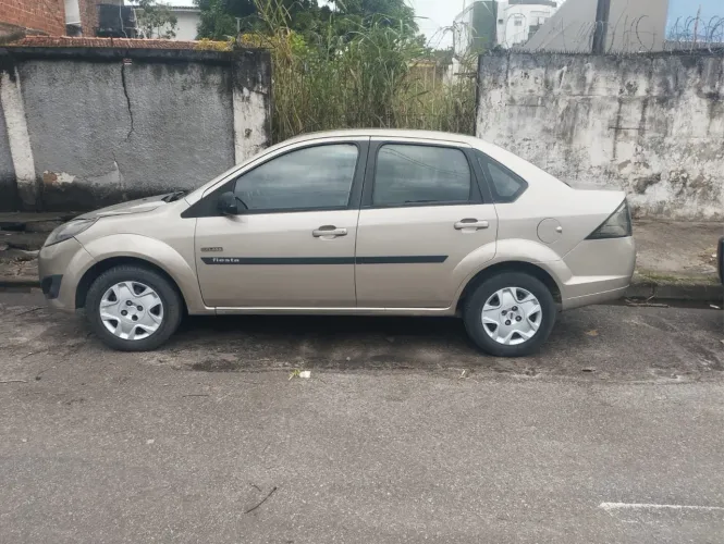 Ford Fiesta Sed. 1.6 8V Flex 4P 2011