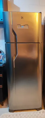 Geladeira Electrolux frost free 310 l