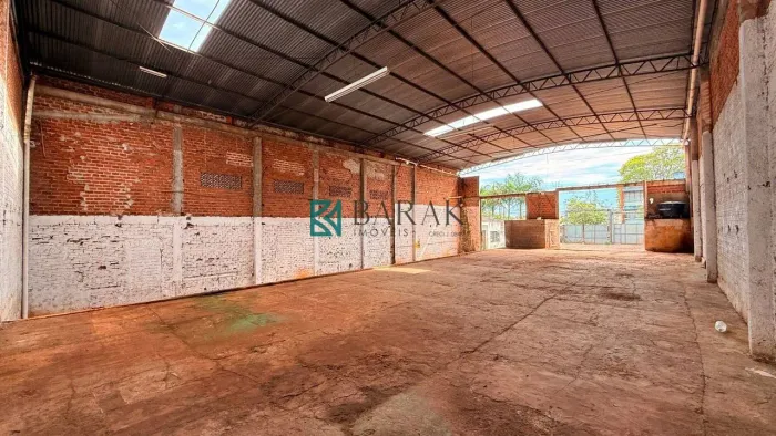 Barracão para alugar, 350 m² por R$ 4.850,00/mês - Vila Santo Antônio - Maringá/PR