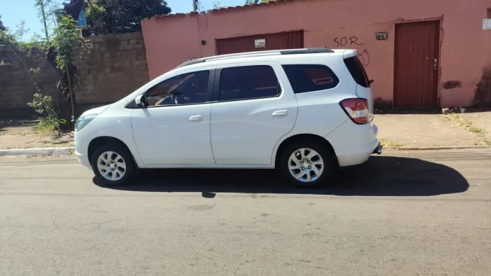 Chevrolet Spin LTZ 1.8 8V Econo.flex 5P Aut. 2013