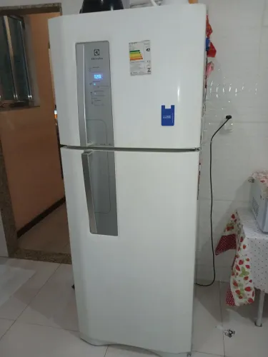 Geladeira Frost Free Electrolux DF51