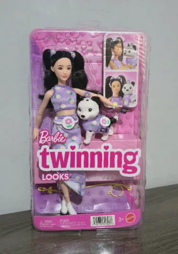 Barbie Twinning Looks (Mattel) - Nova e Lacrada de Fábrica