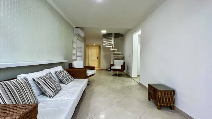 Apartamento cobertura duplex à venda na praia da Enseada Guarujá