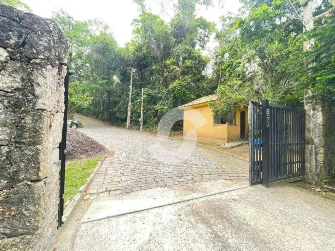 Terreno à venda, 1080 m² por R$ 130.000,00 - Vila Progresso - Niterói/RJ