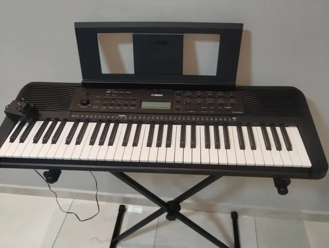 Teclado PSR E273