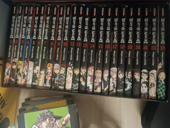 Coleção completa do mangá demon slayer do 1 ao 23 mais box exclusiva