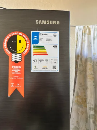 Vendo Geladeira Samsung 440 litros