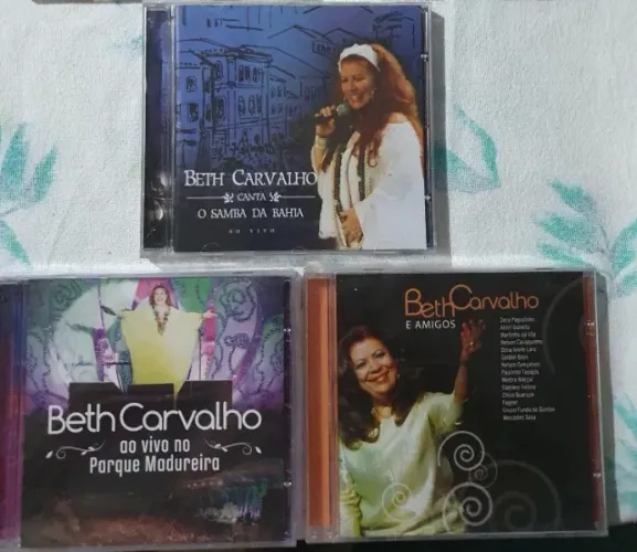 Lote com CDs discografia Beth Carvalho com 3 cds (2 lacrados)