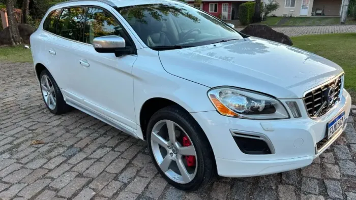 Volvo XC 60 R-design 3.0 304cv AWD 5P 2011