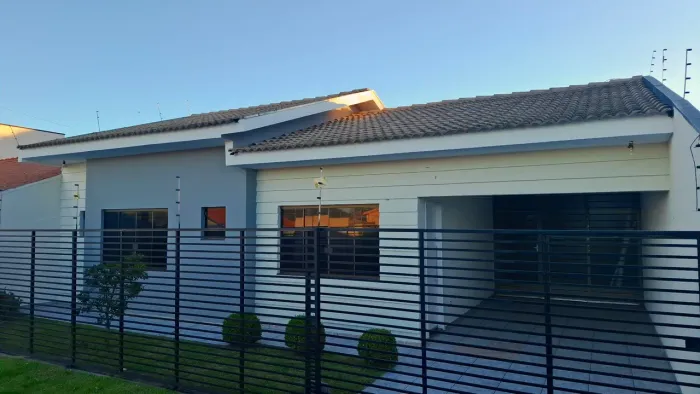 Excelente casa no centro de Faxinal