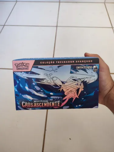 Pokémon (etb caos ascendente)