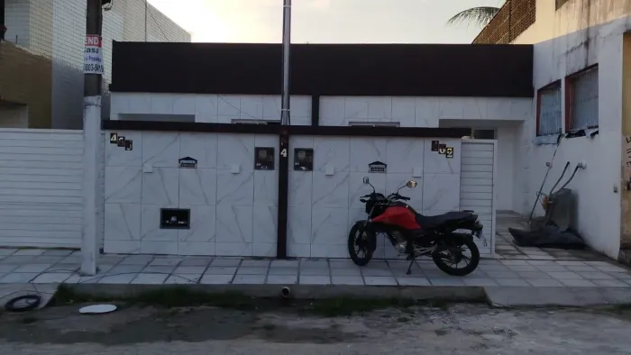 Casa com 2 dormitórios à venda por R$ 230.000 - Bairro das Indústrias - João Pessoa/PB