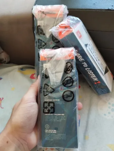 Fone da JBL importado tune 110. Novo e lacrado.
