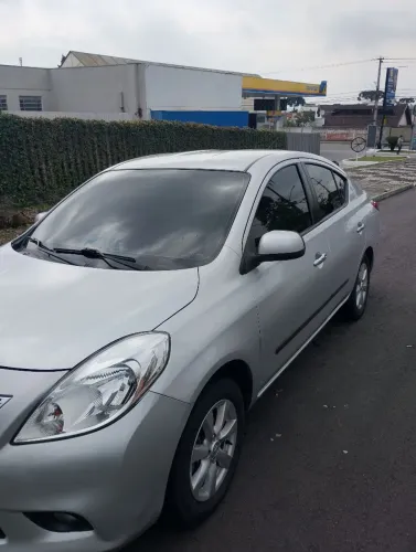 Nissan Versa SL 1.6 16V Flex Fuel 4P Mec. 2013