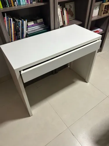 Vendo escrivaninha 