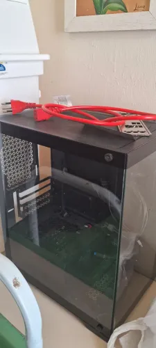 Gabinete transparente com fonte