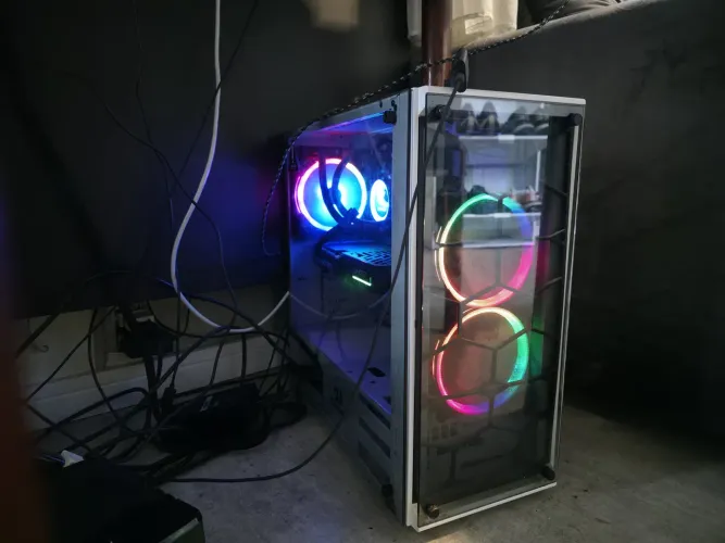 PC Gamer RTX 5060 8GB + i5 12400F + 16GB RAM + 960GB SSD