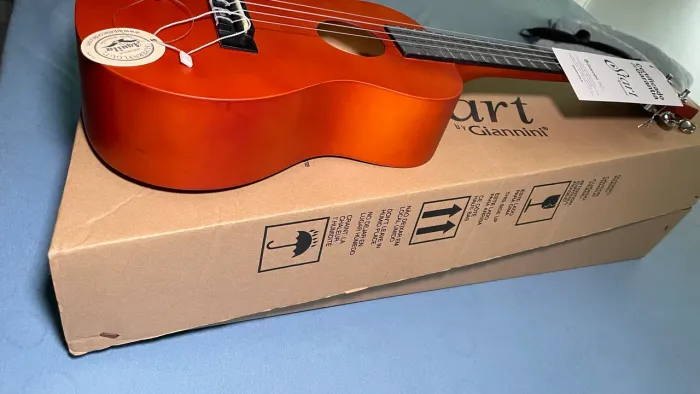 Ukulele Concert Giannini Guk23 Ws Com Afinador, Capa e Palhetas