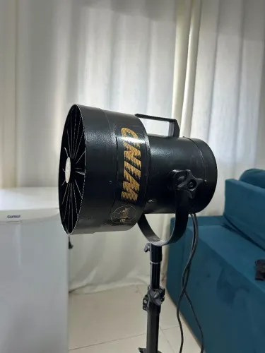 Vendo Ventilador Profissional Atek com tripé