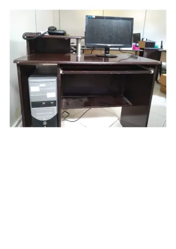 Mesa para computador novinha