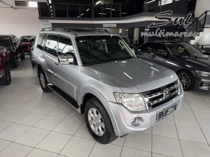 Mitsubishi Pajero GLS Hpe/hpe Full 3.8 233cv 5P AUT 2014