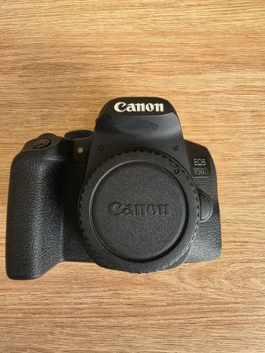 Câmera Canon T8i (850D)