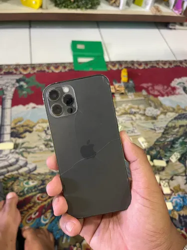 iPhone 12 Pro 128gb 1100 reais 