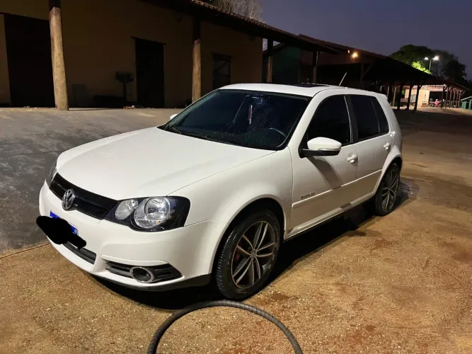 Volkswagen Golf Sportline 1.6 MI Total Flex 8V 4P 2013