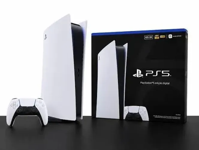Console Sony PlayStation 5 Digital Edition 825GB Branco E Preto (LACRADO)