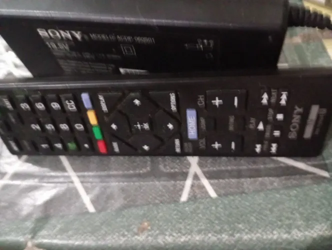 Controle remoto e fonte TV Sony