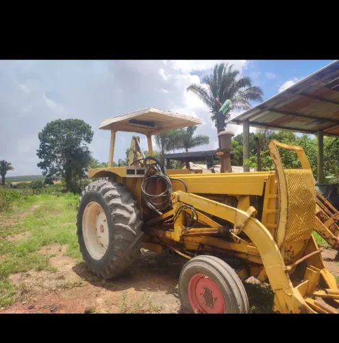 Vende-se ou troco trator CBT 