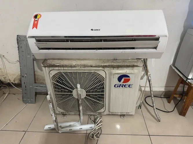 Vendo ar-condicionado Gree 18.000 BTUs, gás R410, modelo convencional (não é inverter).