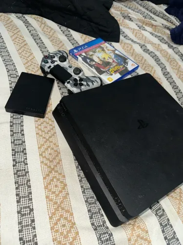 Ps4 slim 500 gb + 1 tera de hd externo