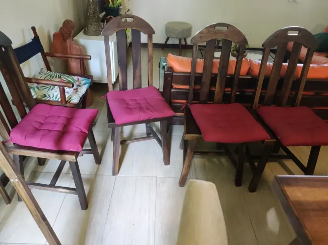 Cadeiras de madeira maciça 6 pecas