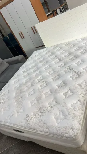 Cama box Queen size colchão simons molas ensacadas
