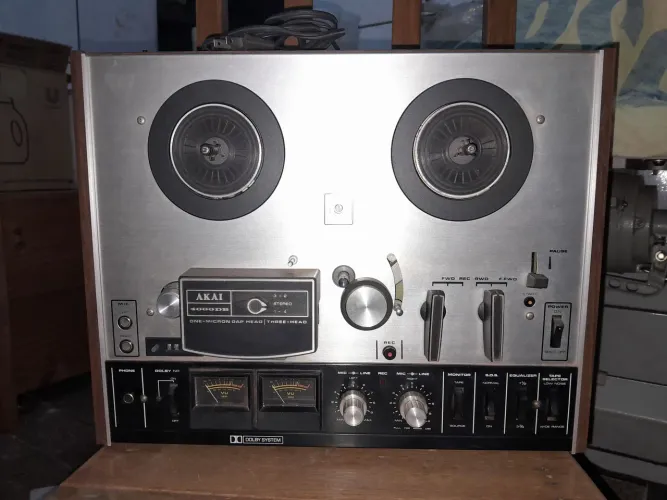 AKAI 4000DB - Gravador de Rolo Vintage Japonês