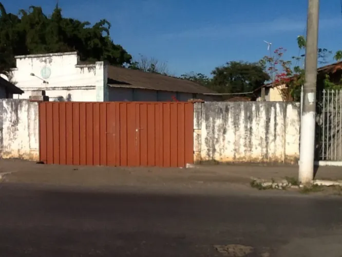 Galpão / Depósito / Armazém com 1 quarto para alugar em Sete Lagoas