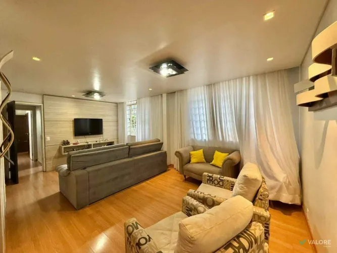 Apartamento com área privativa de 3 quartos, à venda, no Cruzeiro